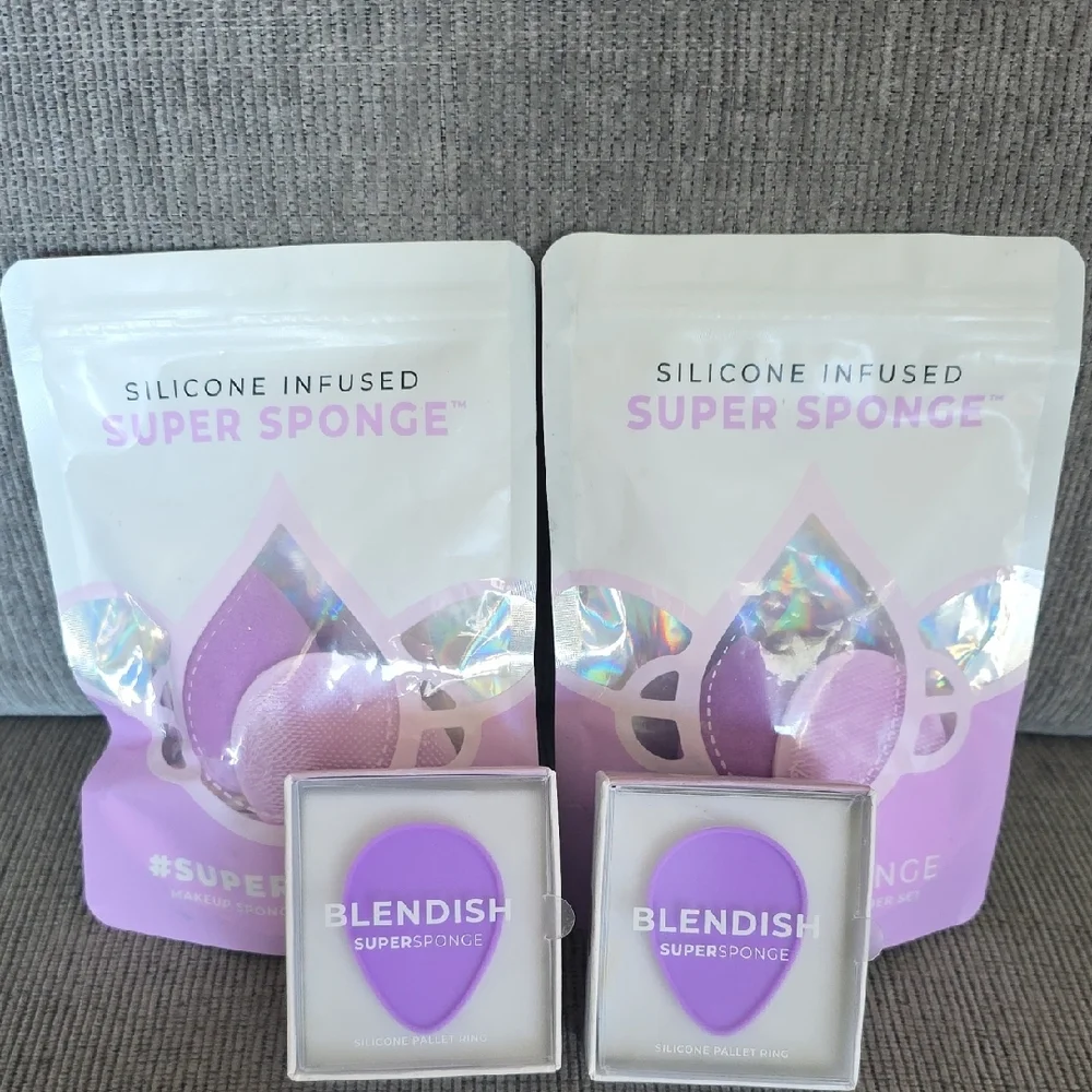 Blendish Silicone Pallet Ring And Makeup Sponge +‎ Scrubber Set By Supersponge